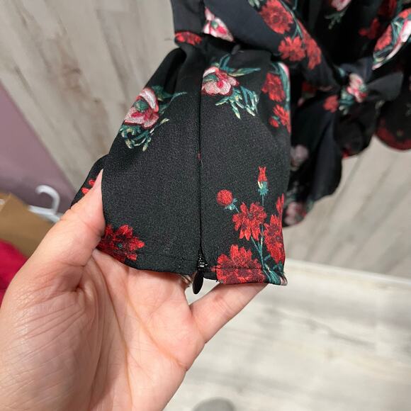 Express Black Rose Red Floral Peplum Tie Back Dark Floral Top Goth Whimsy Small - Picture 4 of 8